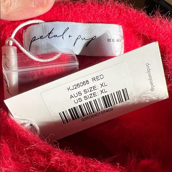 Petal and Pup NEW
Women's Tavan Crop Button Front Cardigan XL - Picture 5 of 6